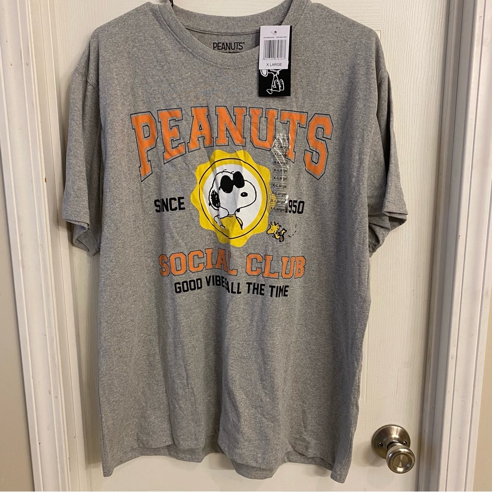 Peanuts Gray T-Shirt with Orange and Yellow Graphic